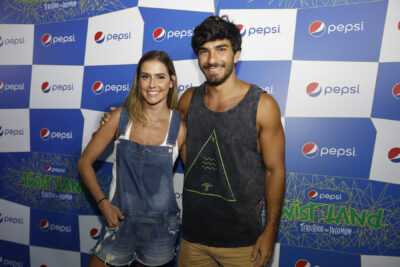 Deborah Secco e Hugo Moura em show na Marina da Glória, no Centro do Rio Felipe Panfili/ Divulgação