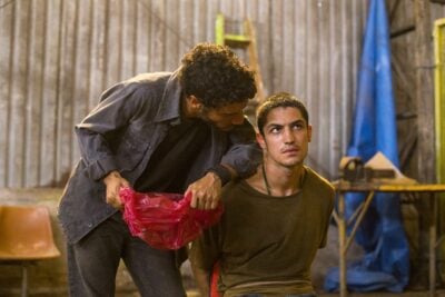 Simplício (Lee Taylor). Hermano (Gabriel Leone) em cena de Onde Nascem os Fortes
(Foto: Globo/Marília Cabral)