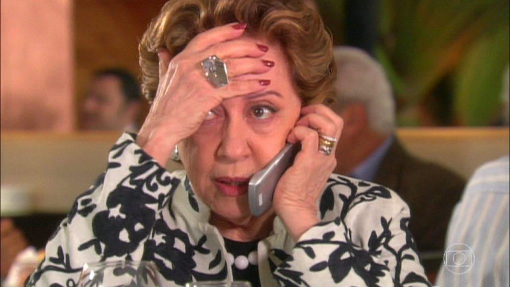 Bia Falcão (Fernanda Montenegro) em cena de Belíssima (Foto: Reprodução/Globo)