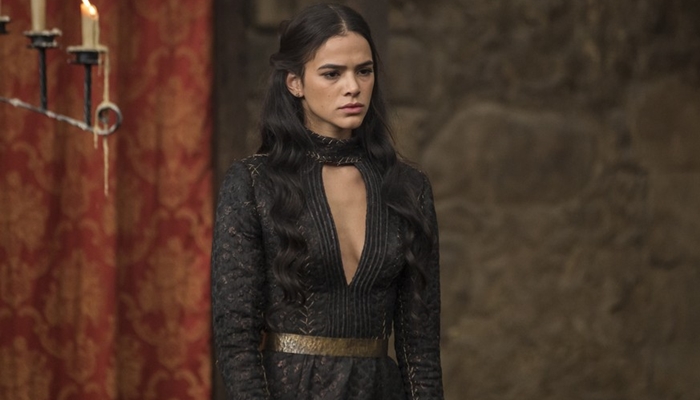 Catarina (Bruna Marquezine) em cena de Deus Salve o Rei (Foto: Artur Meninea/Globo)