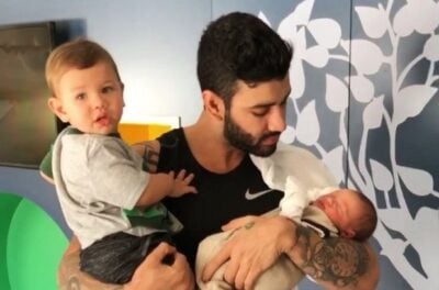 Gusttavo Lima com os filhos Gabriel e Samuel (Foto: Reprodução/Instagram)