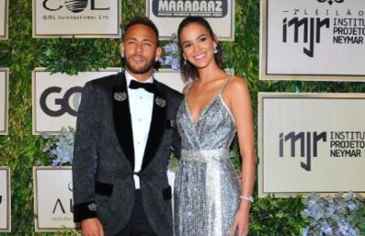 Neymar e Bruna Marquezine durante o evento (Foto: Reprodução)