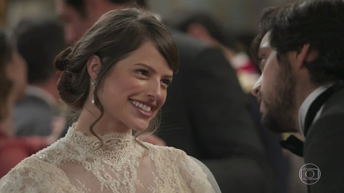 Ema (Agatha Moreira) e Ernesto (Rodrigo Simas) em cena de Orgulho e Paixão (Foto: Reprodução/Globo)