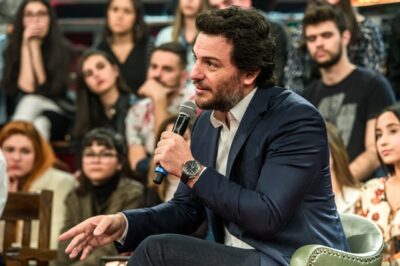 Rodrigo Lombardi durante participação no Altas Horas
(Foto: Globo/Fábio Rocha)