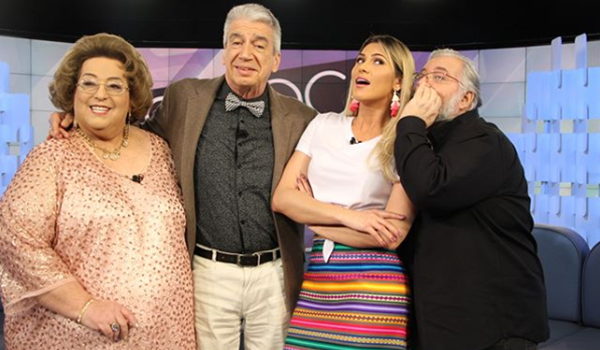 Mamma Bruschetta, Décio Piccinini, Lívia Andrade e Leão Lobo no Fofocalizando (Foto: Reprodução/Instagram)