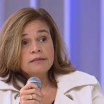 A atriz Cláudia Rodrigues em entrevista ao SuperPop
(Foto: Reprodução/RedeTV)