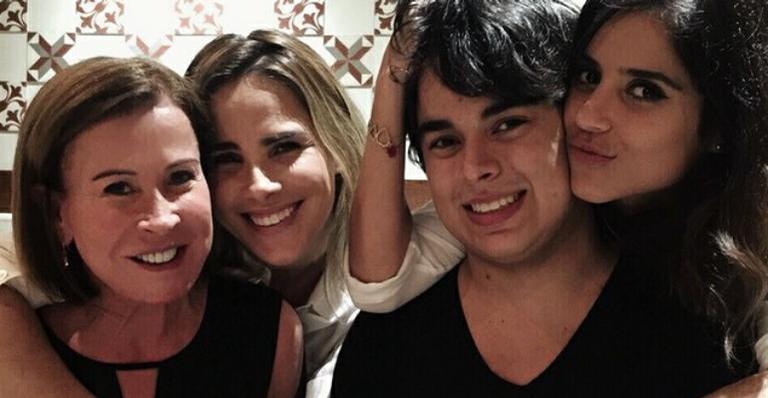 Zilu Camargo, Igor, Camilla e Wanessa (Foto: Reprodução/Instagram)