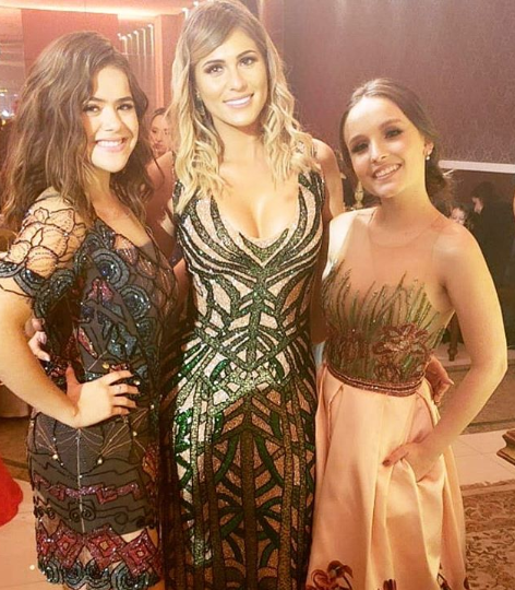 Lívia Andrade com Maisa Silva e Larissa Manoela. (Foto: Reprodução/Instagram)