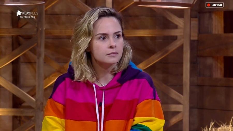 Ana Paula ficou profundamente irritada com sua eliminação da Fazenda (Foto: Reprodução/PlayPlus)