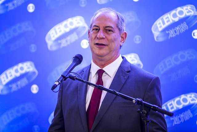 Ciro Gomes após o debate da Globo (Foto: Globo/João Miguel Júnior)