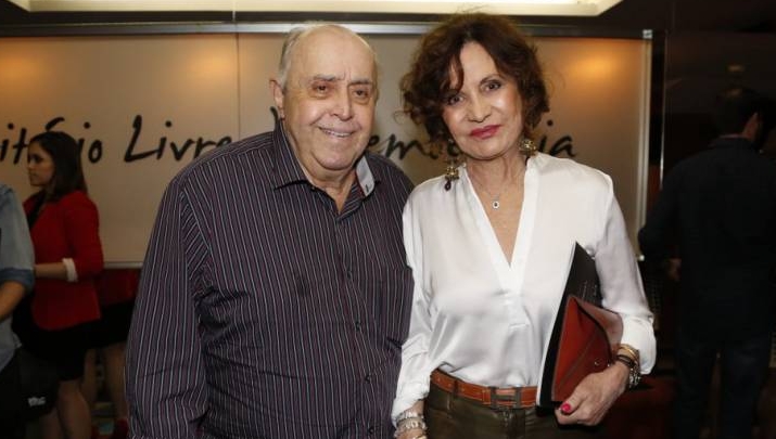 Casal Mauro Mendonça e Rosamarinha Murtinho tiveram seu vínculo renovado pela Globo. (Foto: AGNews)