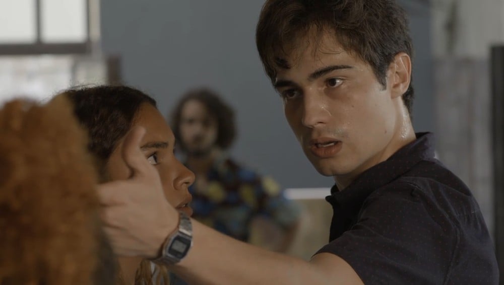 Valentim fica furioso em cena de Segundo Sol (Foto: Divulgação)