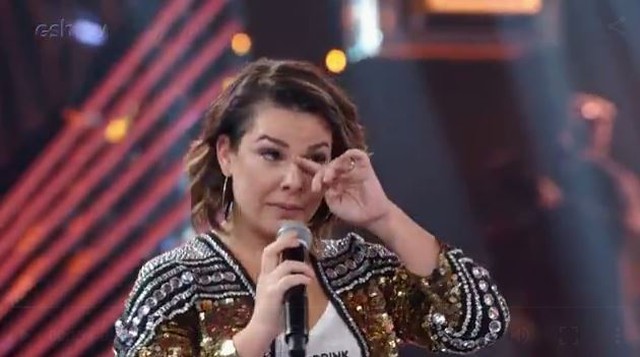 Fernanda Souza caiu no choro ao vivo (Foto: Reprodução/Globo)