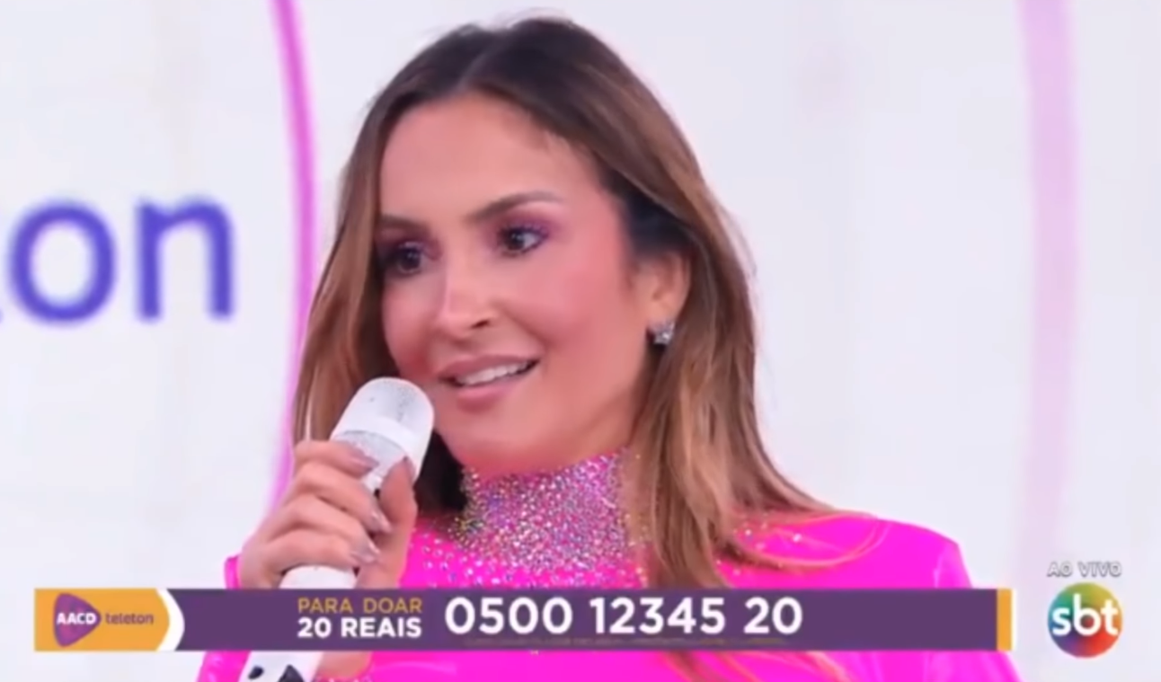 Claudia Leitte aceitou o convite para angariar doações ao Teleton 2018 (Foto: Reprodução/SBT)