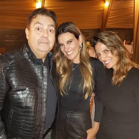 Faustão com a mulher, Luciana, e a decoradora Andrea Guimarães Foto: Reprodução/Instagram