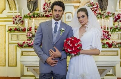 Emílio (João Baldasserini) e Marocas (Juliana Paiva) em O Tempo Não Para
(Foto: Globo/Paulo Belote)