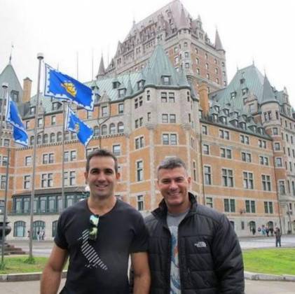 Leandro Fonseca e Leonardo Vieira em Lisboa (Foto: reprodução/ Instagram). 