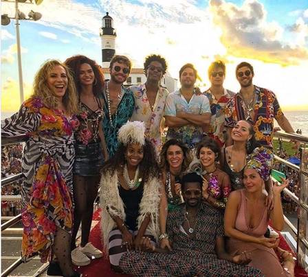 Família de Beto e Luzia reunida em trio elétrico em Segundo Sol (Foto: Reprodução)