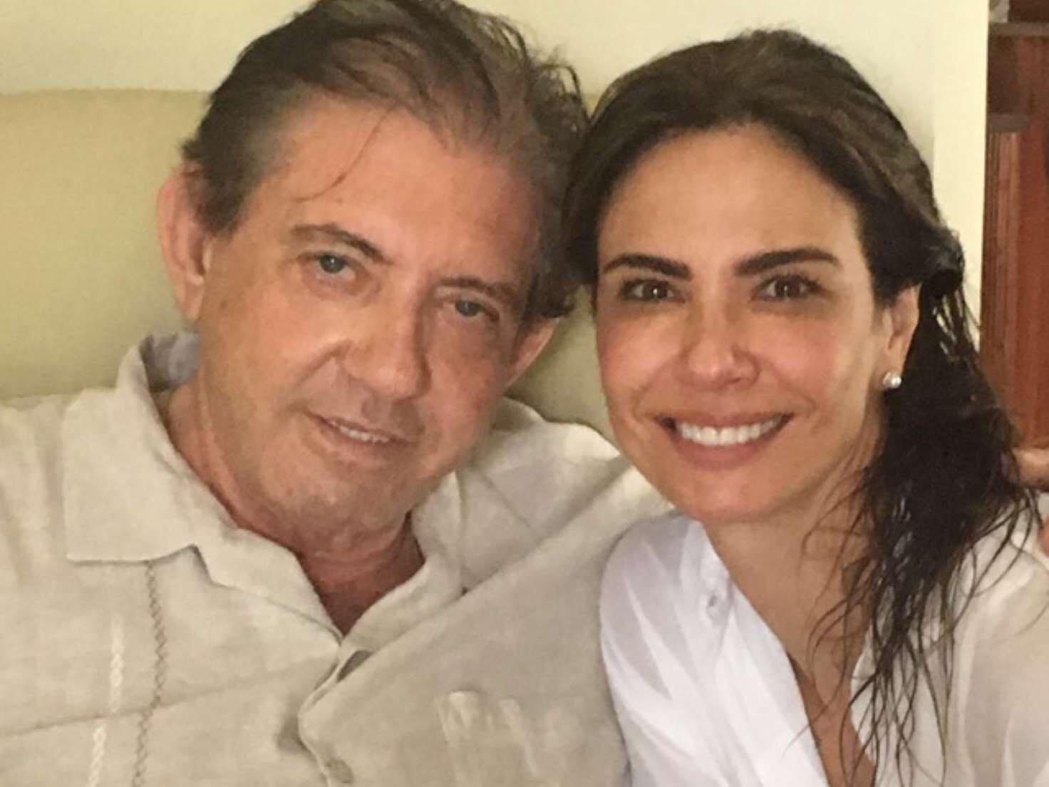 contratada da RedeTV Luciana Gimenez com João de Deus (Foto: Reprodução/Instagram)