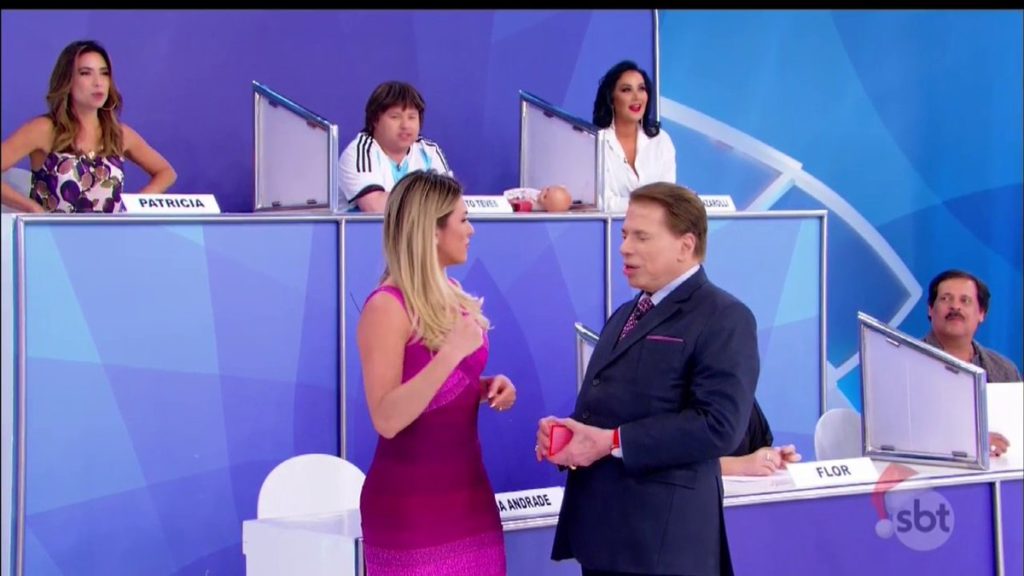 Lívia Andrade e Silvio Santos no SBT (Foto: Reprodução)