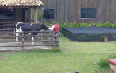 Evandro Santo em A Fazenda 10 (Foto: Reprodução/PlayPlus)