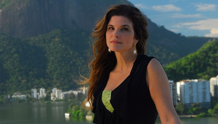 Cristiana Oliveira retorna às novelas em Topíssima, da Record. (Foto: Divulgação)