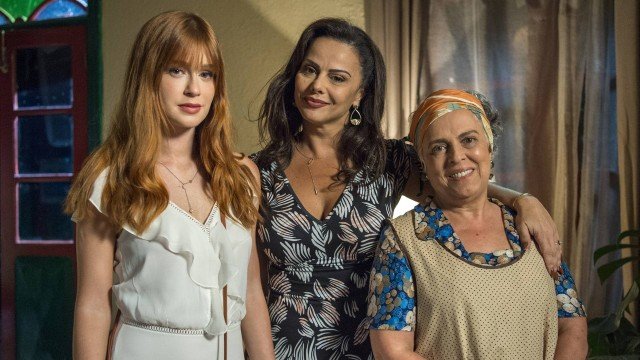 Luz (Marina Ruy Barbosa), Neide (Viviane Araújo) e Firmina (Guida Vianna), em O Sétimo Guardião (Foto: Estevam Avellar/ Globo/ Divulgação)