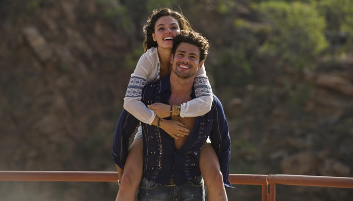 Leandro (Cauã Reymond) e Antônia (Isis Valverde) em Amores Roubados (Foto: Globo/Estevam Avellar)