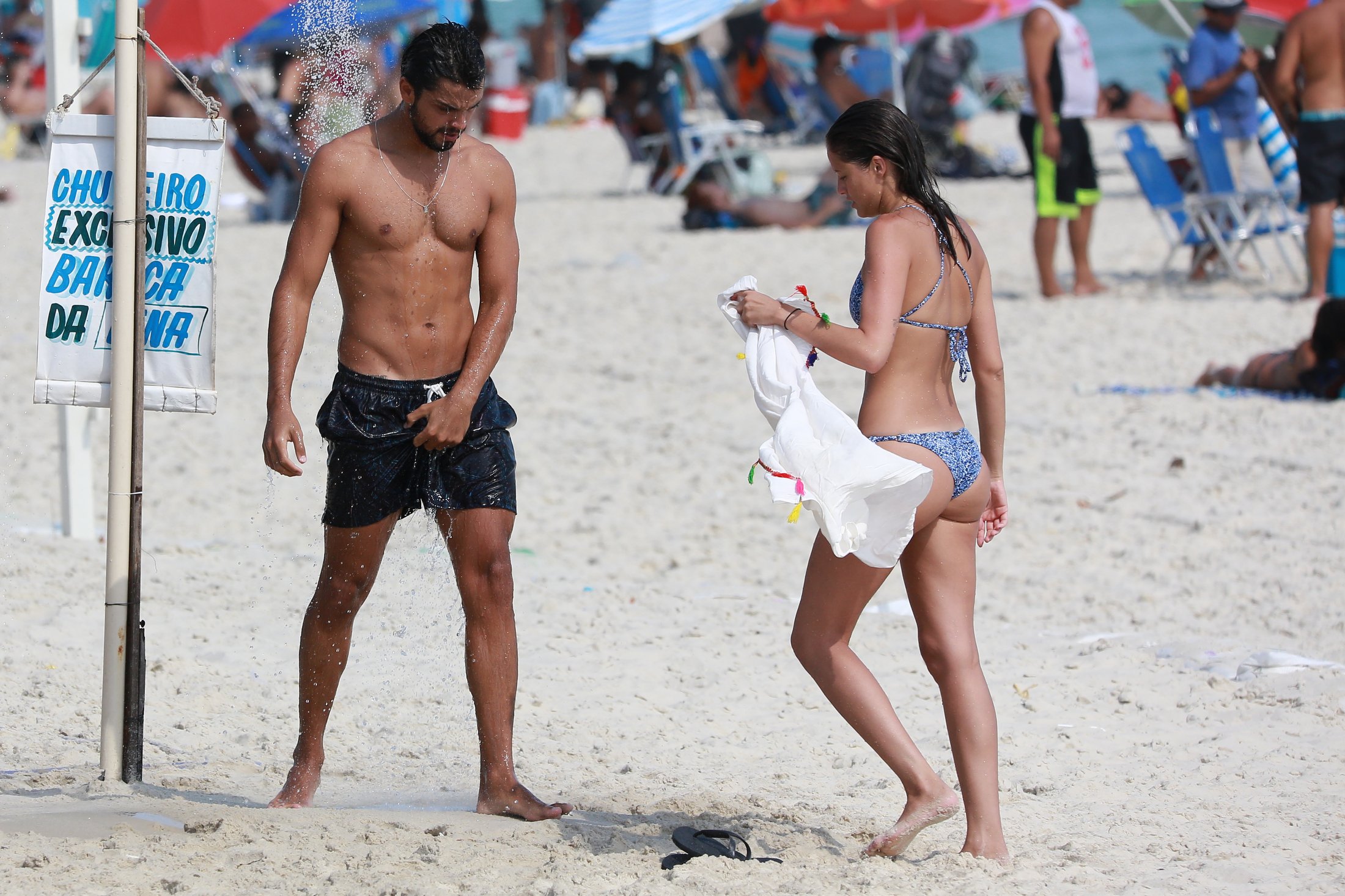 Atores da Globo na praia da Barra da Tijuca (Foto: Divulgação/Dilson Silva)