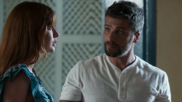 Luz (Marina Ruy Barbosa) e Gabriel (Bruno Gagliasso) em O Sétimo Guardião (Foto: Reprodução/Globo)