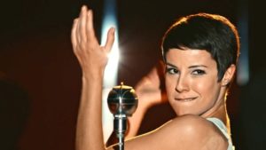 Elis Regina (Andreia Horta), a maior cantora brasileira de todos os tempos, terá sua história contada na minissérie Elis - Viver é Melhor Que Sonhar. — Foto: TV GLOBO