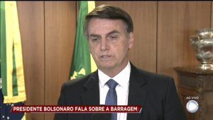 O Cidade Alerta, exibido pela Record, entrevistou o presidente Jair Bolsonaro ao vivo. (Foto: Reprodução)