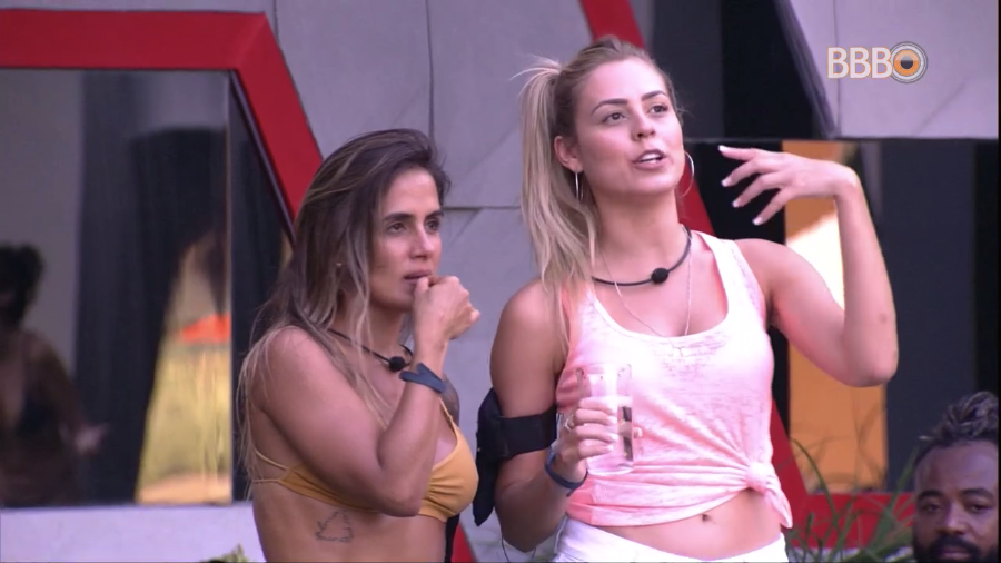 Carol e Isabella no BBB19 (Foto: Divulgação)