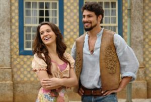 Jesuíno (Cauã Reymond) e Açucena (Bianca Bin) em Cordel Encantado
(Foto: Globo/João Miguel Júnior)