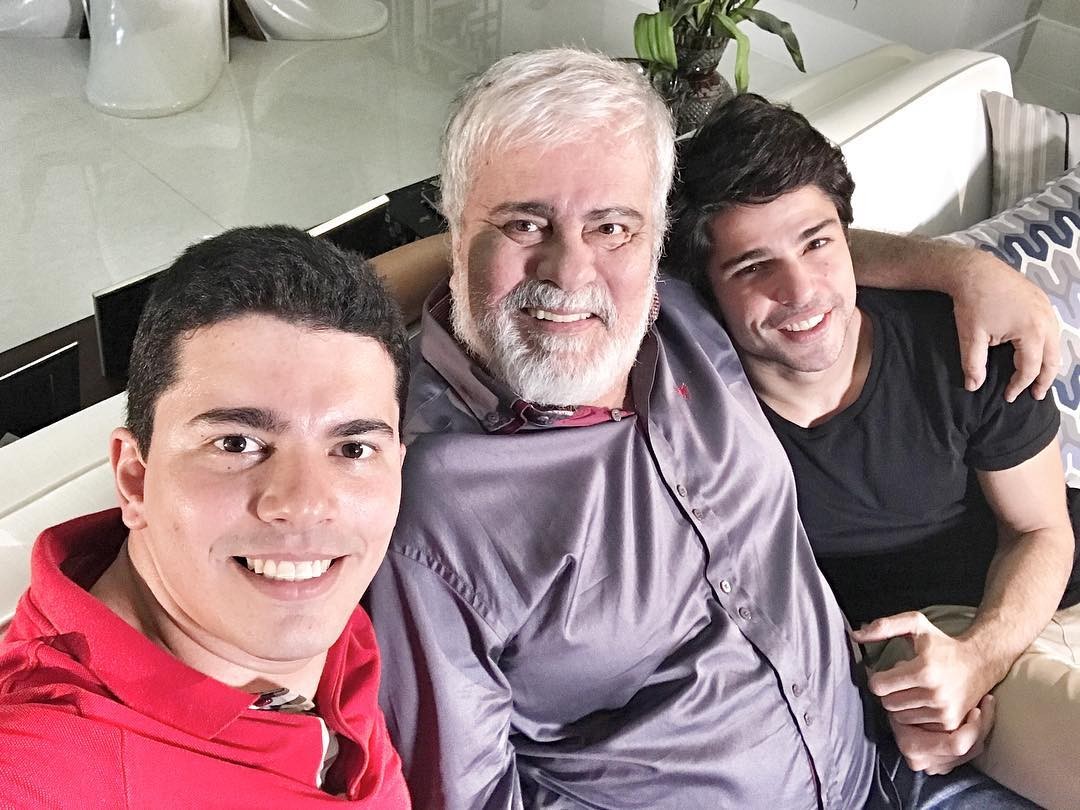 Wagner Montez e os filhos (Foto: Divulgação)