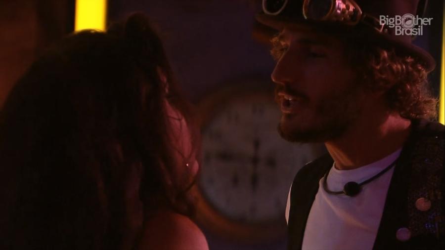 Hana e Alan no BBB19 (Foto: Reprodução/ Globo)