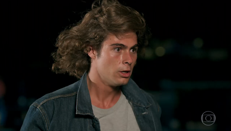 João (Rafael Vitti) em Verão 90 (Foto: Reprodução/Globo)