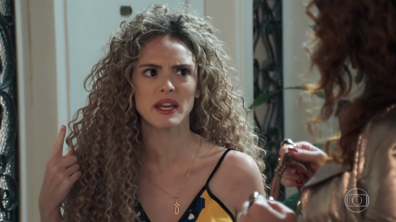 Isabelle Drummond (Manu) em cena de Verão 90 (Foto: Reprodução/Globo)