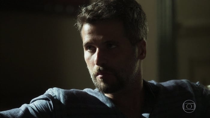 Gabriel (Bruno Gagliasso) em cena de O Sétimo Guardião (Foto: Reprodução/Globo)