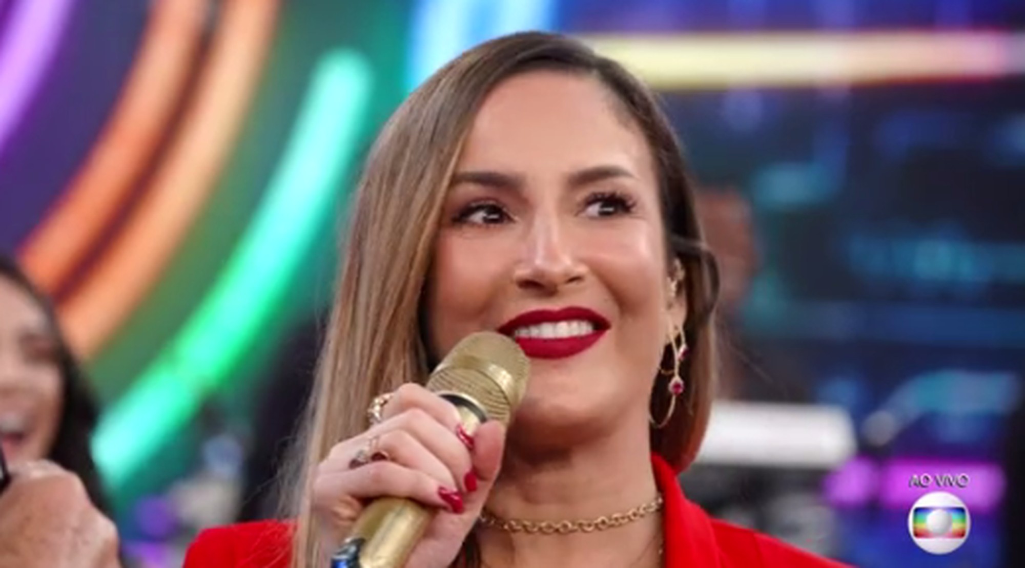 Claudia Leitte acabou deixando uma parte íntima à mostra — Foto: Reprodução/TV Globo