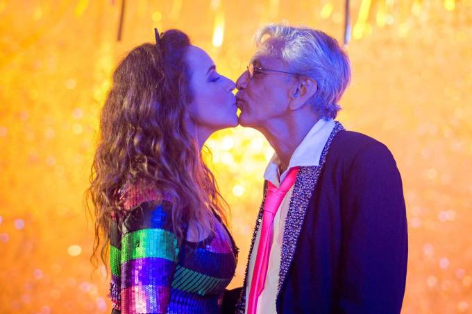 Daniela Mercury e Caetano Veloso no clipe "Proibido Carnaval" (Foto: Divulgação)