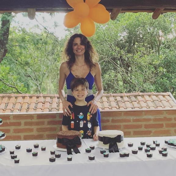 Luciana Gimenez com o filho caçula durante aniversário (Foto: Reprodução/Instagram)