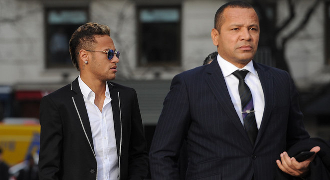 Neymar Jr. e Neymar Pai, jogador e empresário andam sempre juntos (Foto: Denis Doyle/Getty Images)