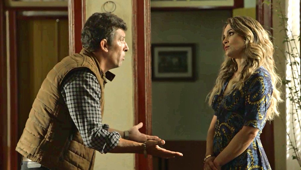 Machado e Rita de Cássia em cena da novela O Sétimo Guardião (Foto: Reprodução)