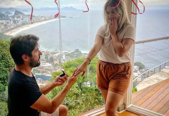 Sandro Pedroso pede Jéssica Costa em casamento (Foto: Reprodução/Instagram)