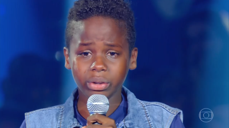 O candidato Jeremias Reis caiu no choro no The Voice Kids (Foto: Reprodução/Globo)