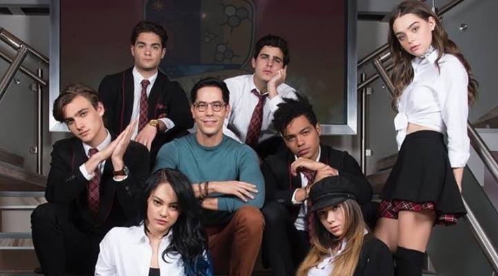 Christian Chávez junto com o elenco principal de Like. (Foto: Divulgação)