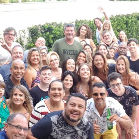 Tom Veiga recebeu vários amigos em sua festa, entre eles Ana Maria Braga (Foto: Reprodução/Instagram)