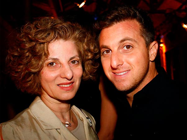 Luciano Huck e sua mãe, Dora Huck (Foto: Divulgação)