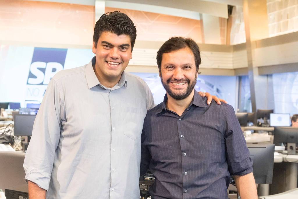 André Azevedo e o vice-presidente do jornalismo da Record, Antonio Guerreiro (Foto: Divulgação)